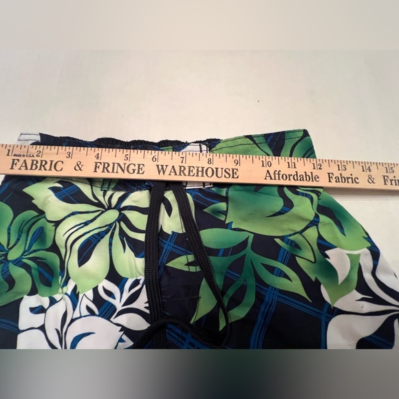 HANG TEN BOYS FLORAL SWIM TRUNKS/SHORTS SIZE MEDIUM. BLUE/WHITE/GREEN. - Picture 5 of 11